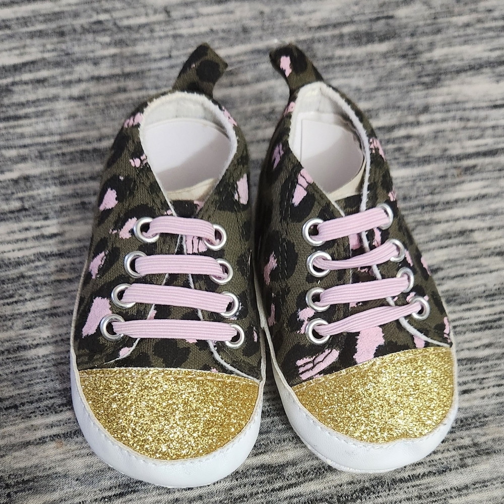 Weeplay Infant Girls Green/Black/Pink/Gold Leopard Fabric Print Sneakers